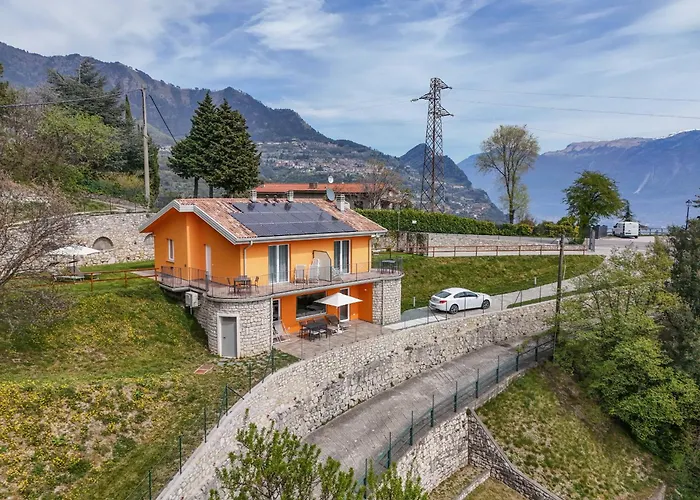 Orange House شقة